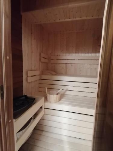 ซาวน่า, Apartmán Za vodou (Apartman Za vodou) in ปลอสติน