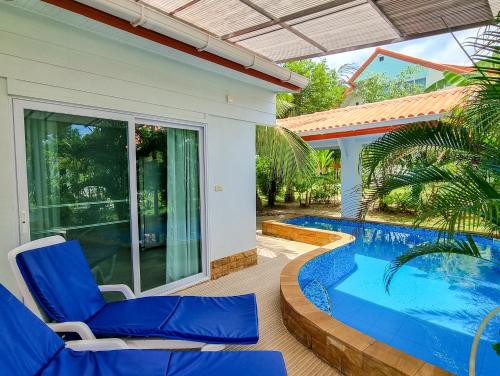 Tina's Living Paradise II - Guesthouses with private pool, 5 min to beach Tina's Living Paradise II - Guesthouses with private pool, 5 min to beach
