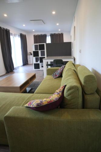 Tinyhouse, Perl (Foto 2)