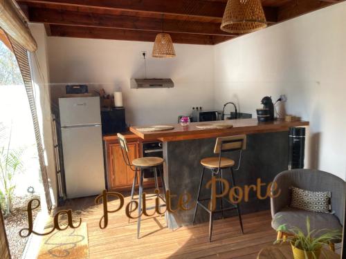 La Petite Porte 5