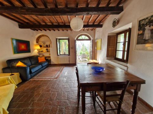 MIMOSA at Pietraie a nice studio with terrace on the Valley