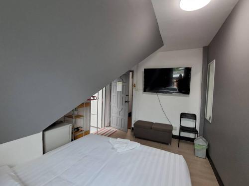 Cafe Home 2 – Chiang Mai, IA
