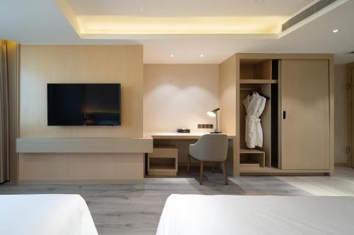 room detail thumbnail 1