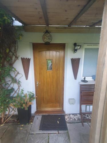 Post Office Row Apartment and garden in 柯里克豪威爾