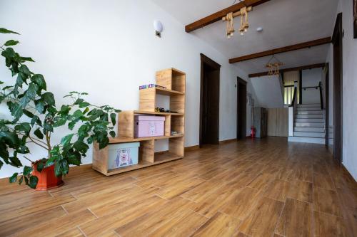 Létesítmények, Dor de Maramu' in Ieud