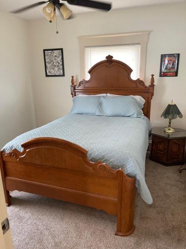 Elegant 3BR, 2 miles to KUMC or Childrens medical center, 30 day plus in Kansas City, USA