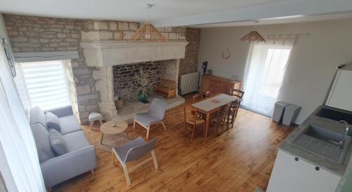 Charmante maison en pierre en Périgord "Le Cantou" gîte à louer Battut