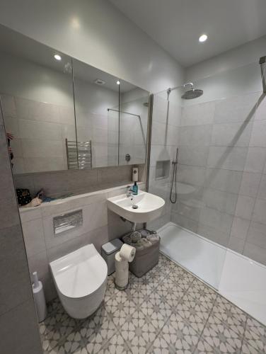 Beautiful double room B&B homeshare great location Edinburgh, Edynburg (zdjęcie 6)