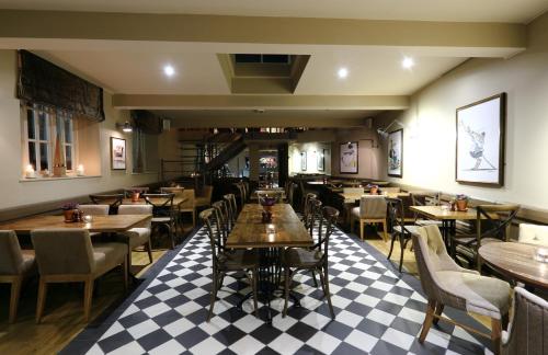 อาหารและเครื่องดื่ม, The Loopy Shrew in ชรีส์บูรี