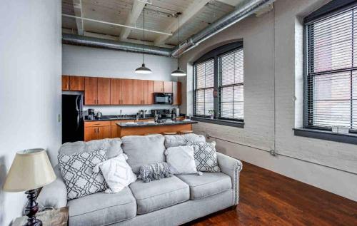 NY Style Loft with KingBed in Rochester, USA
