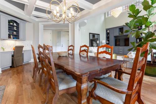 Chateau d' Amour - Where Love & Luxury Meet in Wake Forest
