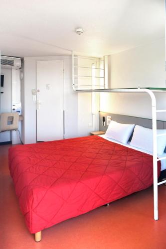 Premiere Classe Saint Nazaire - Trignac - image 2