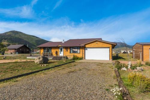 Warrick Cabin in Creede, USA