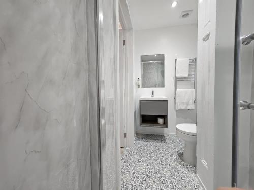 Brighton Marina House Hotel - image 14