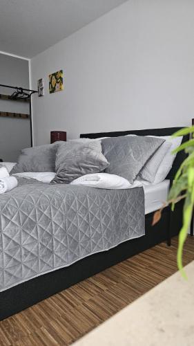 80 m2 moderne und zentrale Wohnung in Hannover mit eigenem Parkplatz, Hannover