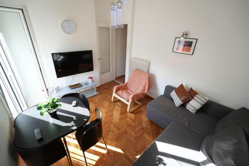 Heart of Athens 1 Bedroom - image 11