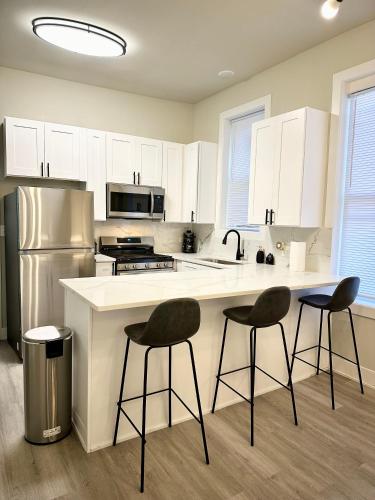 SMART STAYS - Pristine 3bd Oasis in Chicago #1R in Chicago, USA