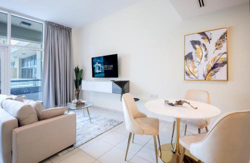 Elite LUX Holiday Homes - Modern Comfort Studio in Business Bay Dubai, Dubaï (photo 2)