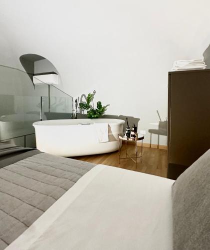 Jacuzzi Luxury Apartment in the Town Centre, Turin