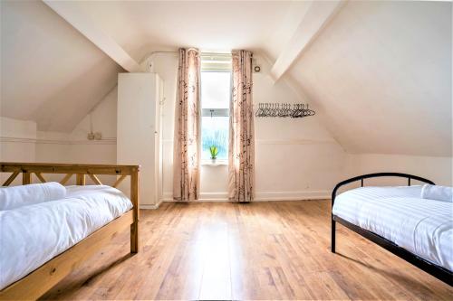 Travellers Stays In The Heart Of Orrell Park, Liverpool (zdjęcie 9)