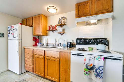 Cozy Apt Less Than 1 Mi Near Lake Huron and Mackinac Island! in Saint Ignace, USA