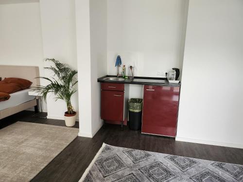 TheLabel Residences Frankfurt - OFFICE STUDIO Private WC, Shared Bathroom in Hofheim am Taunus