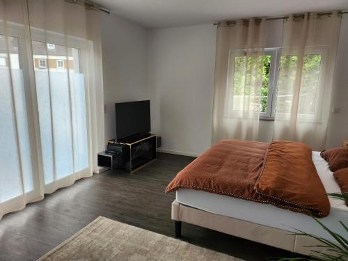 TheLabel Residences Frankfurt - OFFICE STUDIO Private WC, Shared Bathroom in Hofheim am Taunus