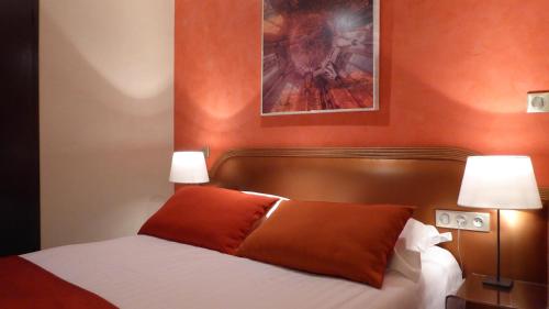 Hotel Cathedrale - Tap to explore photos