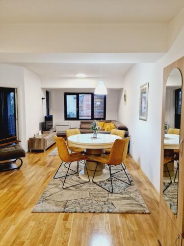 Kamche Lux Apartment, Скопье
