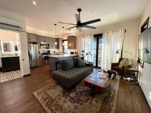 Cozy Guesthouse with Rooftop Deck, Los Angeles (foto 8)
