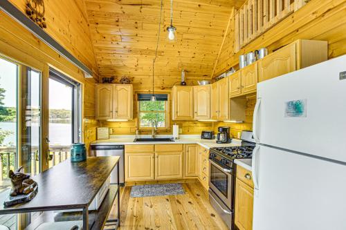 Peaceful Long Lake Cottage with Deck, Dock and Kayaks! in Branch Township, USA