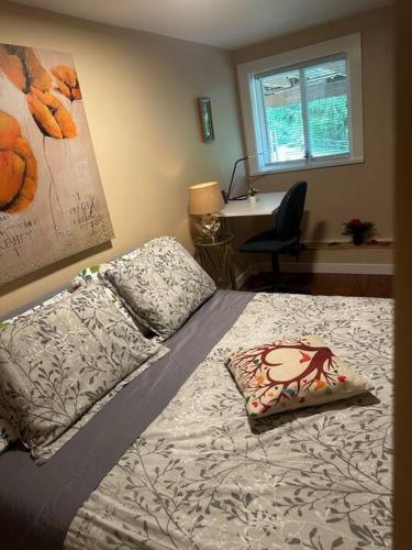 Garden level 1 bd suite with private entrance in North Vancouver, Canada