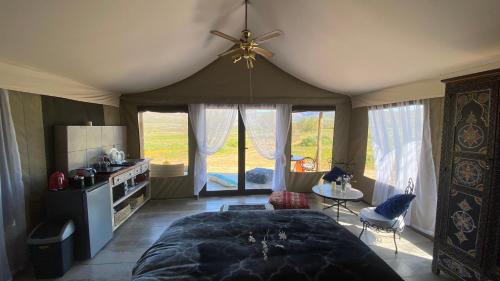 Marquee Safari Tent lachenalias in Welbedacht