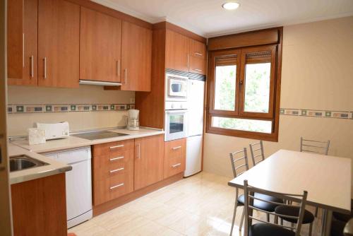 ห้องครัว, El Mirador De Limes in กังกาส เดล นาร์เซอา