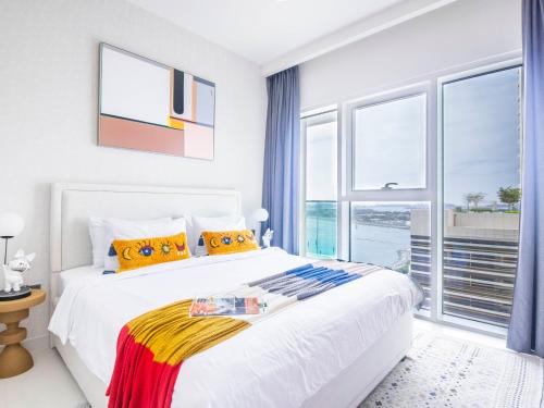 Beachfront Bliss: Chic 1 BR Retreat by the Sea, Dubaï (photo 3)