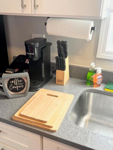Cozy Apartment 10 mins to Midway Airport & Downtown in Chicago, USA