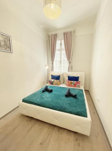 Y Central Station Private Rooms - image 7