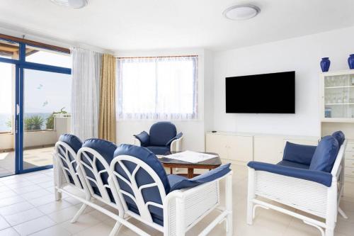 Penthouse in Oceanfront Villa - Next to the Beach, Puerto de Santiago (zdjęcie 10)