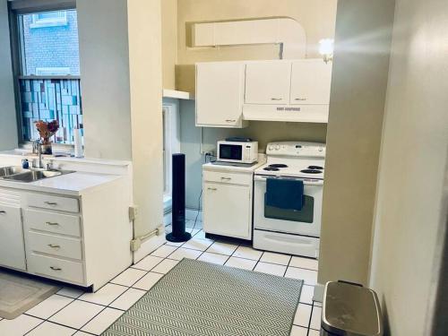 Historic Downtown 3bdr with Pool Table in Louisville, USA