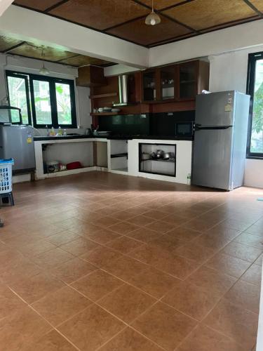 Happy Hippy House4 Happy Hippy House4