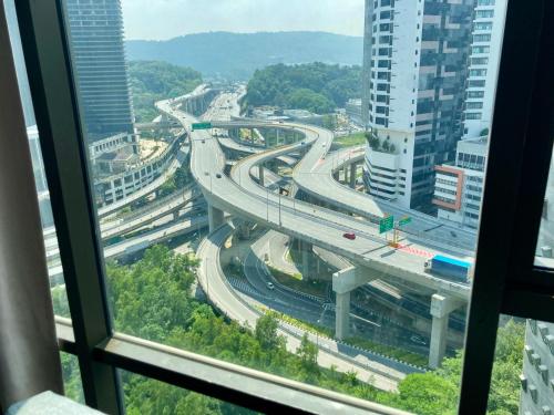 PJ Suites 5pax 1utama MRT FreeCarpark XiaomiTV PJ Suites 5pax 1utama MRT FreeCarpark XiaomiTV