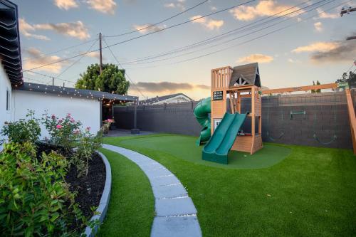 Gorgeous Villa Minutes Disneyland and Socal Gems in Westminster, USA