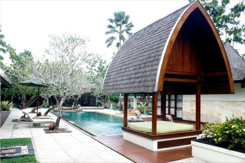 Villa puri suling, Siyonokulon