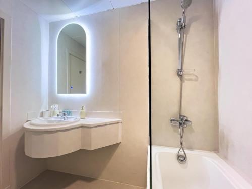 Stunning 2BR In Dubai Marina With Amazing views, Dubái (foto 8)