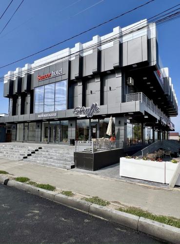 Restaurant, Suncor Hotel in Karakol