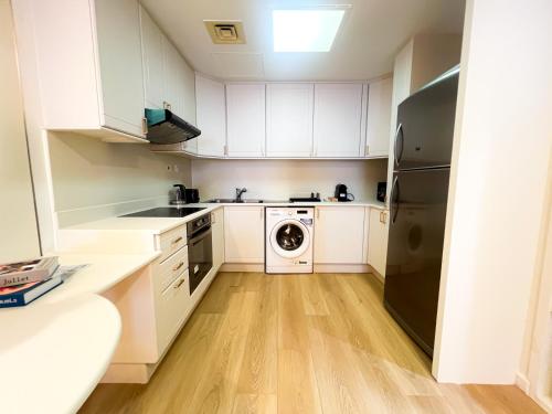 Stunning 2BR In Dubai Marina With Amazing views, Dubái (foto 2)