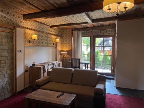 Hotel Veveri in คนินิชคี