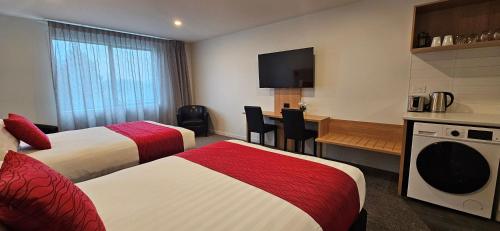Alps Motel & Apartments Room Type - Deluxe Twin Room