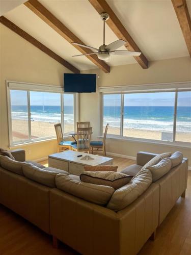 Two-Bedroom Apartment room in Mermaid's Penthouse