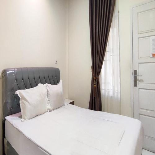 RedDoorz Syariah at Khalifi Guest House Padang, Padang